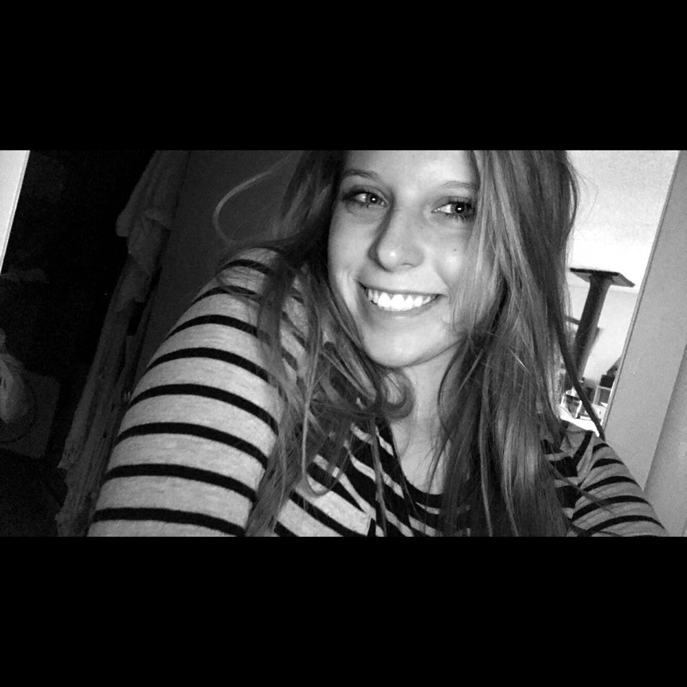 Meet your Posher, Chloe